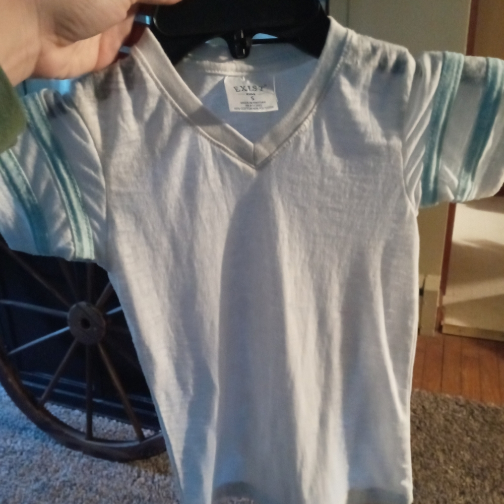 Girls tshirt